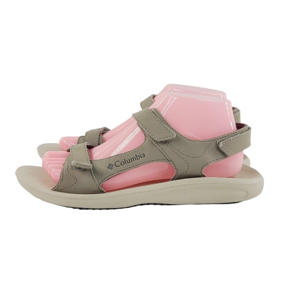 Columbia, Round Toe‎ Synthetic / Textile Open Toe Sandals, Women, Size 8, Beige.